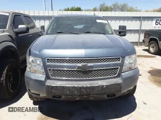 2008 Chevrolet Suburban LTZ with VIN 3GNFK163X8G193980, listed as a Copart auction lot 55521505 with 173,181 mi miles and Salvage title. Bid and sale history available at DreamBid. Image 5.