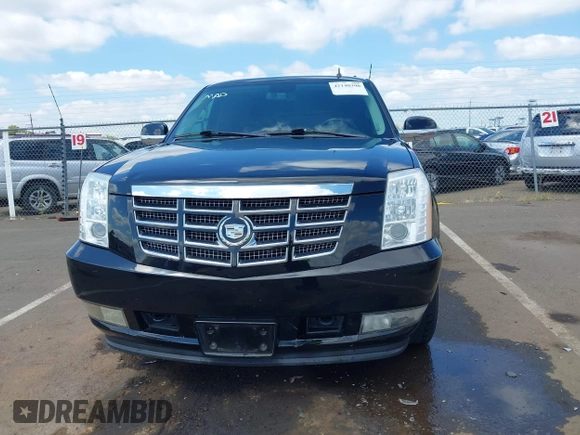 2010 Cadillac Escalade Luxury с VIN 1GYUCBEFXAR214311, выставлен на аукционе IAAI как лот 42140390 с пробегом 143 200 миль миль и . История ставок и продаж доступна на DreamBid. Изображение 12.