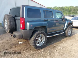 2007 Hummer H3 SUV z VIN 5GTDN13E578185716, wystawiony jako IAAI lot #42398547 z przebiegiem 137 163 mil mil oraz . Historia ofert i sprzedaży dostępna na DreamBid. Obrazek 4.