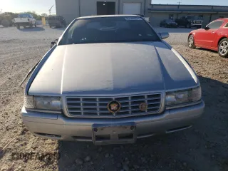 2000 Cadillac Eldorado Touring with VIN 1G6ET1295YU145248, listed as a Copart auction lot 82160574 with 87,294 mi miles and Salvage Title. Bid and sale history available at DreamBid. Image 5.