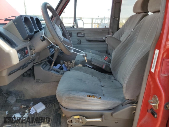 1990 Isuzu Trooper z VIN JACCH58R7L8917768, wystawiony jako Copart lot #45875835 z przebiegiem 230 130 mil mil oraz Szkody całkowita. Historia ofert i sprzedaży dostępna na DreamBid. Obrazek 7.