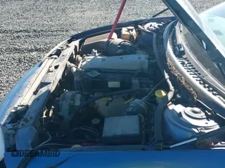 1995 Dodge Intrepid z VIN 2B3HD46T2SH629582, wystawiony jako IAAI lot #42334308 z przebiegiem 147 022 mil mil oraz . Historia ofert i sprzedaży dostępna na DreamBid. Obrazek 12.