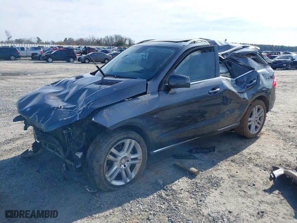 2014 Mercedes-Benz M-Class ML 350 with VIN 4JGDA5JB2EA319263, listed as a IAAI auction lot 41464225 with 169,292 mi miles. Bid and sale history available at carsss.com. Image 18.