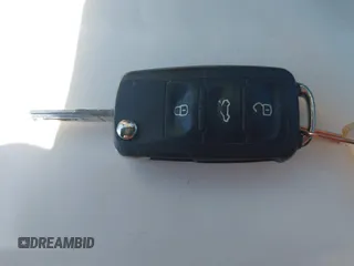 2014 Volkswagen Jetta S z VIN 3VW2K7AJ6EM305345, wystawiony jako IAAI lot #42222726 z przebiegiem 113 350 mil mil oraz . Historia ofert i sprzedaży dostępna na DreamBid. Obrazek 11.