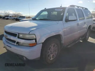 2004 Chevrolet Suburban Z71 with VIN 3GNFK16Z24G262479, listed as a Copart auction lot 43009035 with 235,865 mi miles and Salvage Title. Bid and sale history available at carsss.com. Image 1.