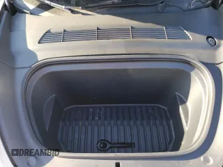 2022 Tesla Model Y Long Range with VIN 7SAYGDEE6NF331851, listed as a Copart auction lot 43600955 with 32,680 mi miles and Salvage Title. Bid and sale history available at DreamBid. Image 13.