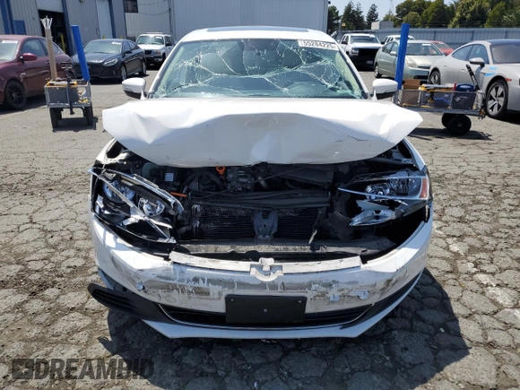 2014 Volkswagen Jetta TDI w/Premium with VIN 3VW3L7AJ4EM372687, listed as a Copart auction lot 55284225 with 95,645 mi miles and Salvage title. Bid and sale history available at DreamBid. Image 5.