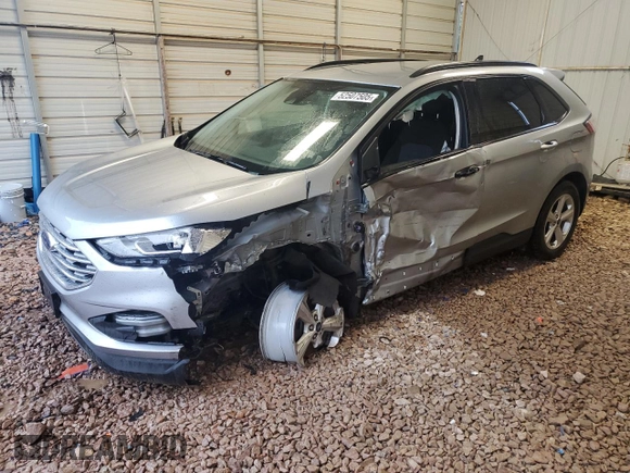 2022 Ford Edge SE z VIN 2FMPK4G96NBA75033, wystawiony jako Copart lot #52507505 z przebiegiem 74 588 mil mil oraz Szkoda całkowita • Salvage title. Historia ofert i sprzedaży dostępna na DreamBid. Obrazek 1.