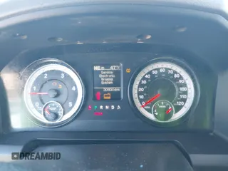 2015 Ram 2500 Tradesman с VIN 3C6UR5HL8FG670037, выставлен на аукционе IAAI как лот 41410963 с пробегом 309 304 миль миль и . История ставок и продаж доступна на DreamBid. Изображение 7.