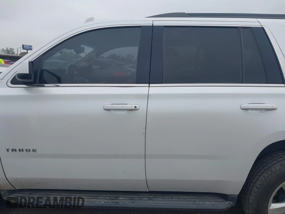2016 Chevrolet Tahoe LT z VIN 1GNSCBKC4GR359318, wystawiony jako IAAI lot #41866283 z przebiegiem 150 429 mil mil oraz . Historia ofert i sprzedaży dostępna na DreamBid. Obrazek 13.