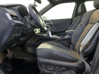 2023 Mitsubishi Outlander SE z VIN JA4J4UA83PZ011708, wystawiony jako Copart lot #49513265 z przebiegiem 36 156 mil mil oraz Szkoda całkowita • Salvage title. Historia ofert i sprzedaży dostępna na DreamBid. Obrazek 7.