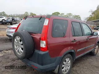 2005 Honda CR-V EX with VIN SHSRD78855U325016, listed as a IAAI auction lot 41955363 with 204,335 mi miles. Bid and sale history available at carsss.com. Image 4.