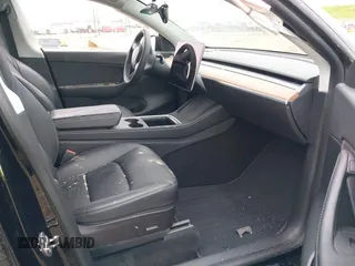 2021 Tesla Model Y Performance with VIN 5YJYGDEF9MF273884, listed as a IAAI auction lot 41781944 with Not Provided miles and . Bid and sale history available at DreamBid. Image 5.