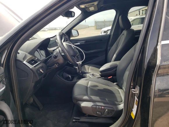 2019 BMW X1 sDrive28i with VIN WBXHU7C51K5L10965, listed as a Copart auction lot 48662875 with 37,456 mi miles and Salvage Title. Bid and sale history available at carsss.com. Image 7.