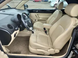 2008 Volkswagen Beetle SE with VIN 3VWRF31Y98M414685, listed as a Copart auction lot 64333685 with 30,116 mi miles and Salvage title. Bid and sale history available at DreamBid. Image 7.