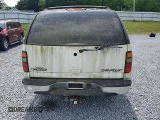 2004 Chevrolet Tahoe LS with VIN 1GNEK13Z94R183584, listed as a Copart auction lot 55050675 with 200,897 mi miles and Clean Title. Bid and sale history available at carsss.com. Image 6.