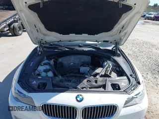 2013 BMW 5 Series 528i xDrive with VIN WBAXH5C50DD108318, listed as a IAAI auction lot 42131197 with 72,119 mi miles. Bid and sale history available at carsss.com. Image 10.