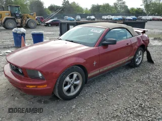 2008 Ford Mustang Deluxe z VIN 1ZVHT84N185158146, wystawiony jako Copart lot #56237985 z przebiegiem 105 968 mil mil oraz Szkoda całkowita • Salvage title. Historia ofert i sprzedaży dostępna na DreamBid. Obrazek 1.