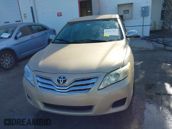 2011 Toyota Camry LE z VIN 4T1BF3EK2BU670515, wystawiony jako IAAI lot #41867049 z przebiegiem 174 987 mil mil oraz . Historia ofert i sprzedaży dostępna na DreamBid. Obrazek 6.