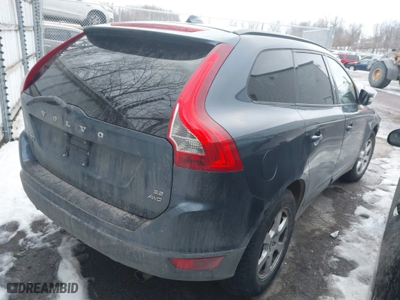 2010 Volvo XC60 3.2L with VIN YV4960DZ2A2064199, listed as a IAAI auction lot 41307658 with 72,194 mi miles. Bid and sale history available at carsss.com. Image 4.