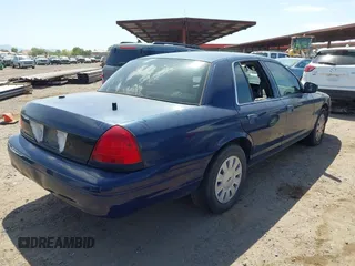 2008 Ford Police Interceptor z VIN 2FAHP71VX8X137757, wystawiony jako IAAI lot #42651380 z przebiegiem 181 684 mil mil oraz . Historia ofert i sprzedaży dostępna na DreamBid. Obrazek 4.