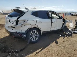 2020 Nissan Rogue S z VIN JN1BJ1CW8LW374999, wystawiony jako Copart lot #55852665 z przebiegiem 59 312 mil mil oraz Szkoda całkowita • Salvage title. Historia ofert i sprzedaży dostępna na DreamBid. Obrazek 3.