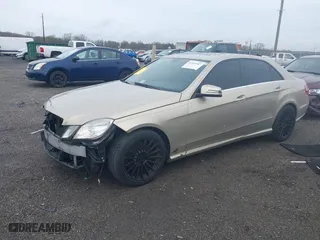 2010 Mercedes-Benz E-Class E 350 Luxury with VIN WDDHF8HB9AA098470, listed as a IAAI auction lot 41941947 with 227,267 mi miles. Bid and sale history available at carsss.com. Image 2.