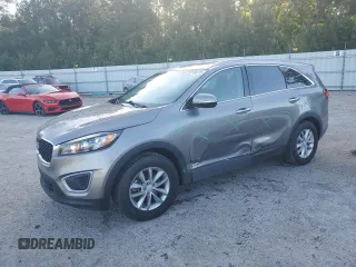 2017 Kia Sorento LX z VIN 5XYPGDA36HG263139, wystawiony jako Copart lot #52196675 z przebiegiem 89 401 mil mil oraz Szkoda całkowita • Salvage title. Historia ofert i sprzedaży dostępna na DreamBid. Obrazek 1.