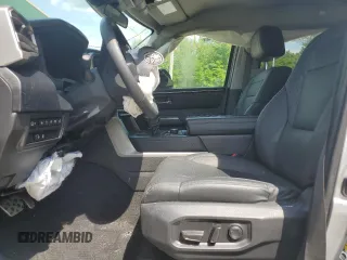 2022 Toyota Tundra SR5 with VIN 5TFLA5DB7NX042800, listed as a Copart auction lot 50119905 with 21,073 mi miles and Clean title. Bid and sale history available at DreamBid. Image 7.