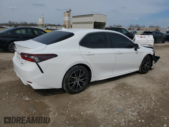 2021 Toyota Camry SE Nightshade with VIN 4T1G11AK1MU486376, listed as a Copart auction lot 51685915 with 60,996 mi miles and Salvage Title. Bid and sale history available at carsss.com. Image 3.
