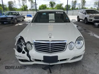 2008 Mercedes-Benz E 350 Luxury z VIN WDBUF56X18B271715, wystawiony jako Copart lot #56714945 z przebiegiem 120 811 mil mil oraz Szkoda całkowita • Salvage title. Historia ofert i sprzedaży dostępna na DreamBid. Obrazek 5.