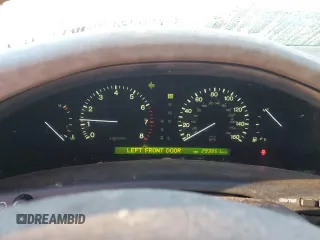 2000 Lexus LS 400 z VIN JT8BH28F0Y0175297, wystawiony jako Copart lot #75230834 z przebiegiem 293 851 mil mil oraz Szkoda całkowita • Salvage title. Historia ofert i sprzedaży dostępna na DreamBid. Obrazek 9.