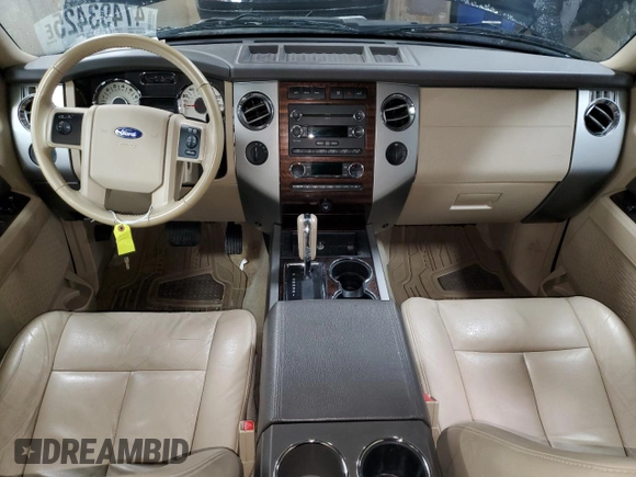 2013 Ford Expedition XLT with VIN 1FMJU1J58DEF61463, listed as a Copart auction lot 47493425 with 111,634 mi miles and Salvage title. Bid and sale history available at DreamBid. Image 8.