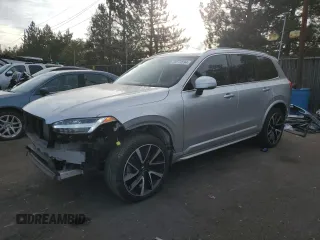 2021 Volvo XC90 Momentum with VIN YV4A221K8M1702915, listed as a Copart auction lot 79772694 with 20,510 mi miles and Salvage Title. Bid and sale history available at carsss.com. Image 1.