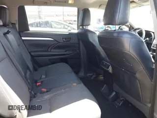 2018 Toyota Highlander LE with VIN 5TDZZRFH7JS250025, listed as a IAAI auction lot 42635985 with 122,488 mi miles and . Bid and sale history available at DreamBid. Image 8.