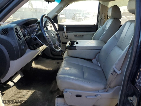 2010 Chevrolet Silverado 1500 LT with VIN 3GCRKSE35AG212891, listed as a Copart auction lot 46553805 with 172,958 mi miles and Salvage Title. Bid and sale history available at carsss.com. Image 7.