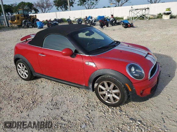 2013 MINI Roadster S z VIN WMWSY3C56DT593875, wystawiony jako Copart lot #74982124 z przebiegiem 64 622 mil mil oraz Szkody całkowita. Historia ofert i sprzedaży dostępna na DreamBid. Obrazek 4.