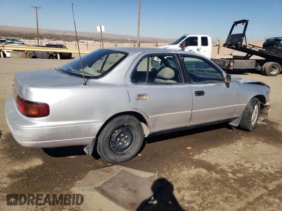 1996 Toyota Camry DX with VIN 4T1BG12K0TU744733, listed as a Copart auction lot 45302005 with 136,736 mi miles and Salvage Title. Bid and sale history available at carsss.com. Image 3.