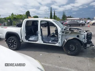 2023 Toyota Tacoma SR с VIN 3TMCZ5AN3PM649180, выставлен на аукционе IAAI как лот 42418511 с пробегом 11 275 миль миль и . История ставок и продаж доступна на DreamBid. Изображение 13.