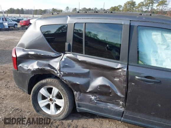 2017 Jeep Compass Latitude with VIN 1C4NJDEB6HD210255, listed as a IAAI auction lot 41643717 with 39,802 mi miles and . Bid and sale history available at DreamBid. Image 6.
