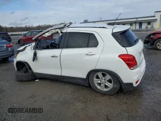 2018 Chevrolet Trax LT with VIN KL7CJPSB4JB714279, listed as a Copart auction lot 84242284 with 83,942 mi miles and Salvage Title. Bid and sale history available at carsss.com. Image 2.
