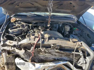2001 Ford F-350 XL with VIN 1FTWW32F21ED02292, listed as a Copart auction lot 89184265 with 318,261 mi miles and Salvage title. Bid and sale history available at DreamBid. Image 11.