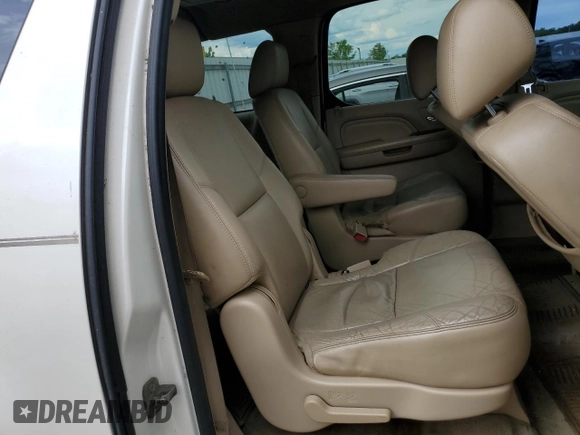 2011 Cadillac Escalade ESV Premium z VIN 1GYS4JEF6BR397965, wystawiony jako Copart lot #58963715 z przebiegiem 210 670 mil mil oraz Czysty tytuł • Clean title. Historia ofert i sprzedaży dostępna na DreamBid. Obrazek 11.