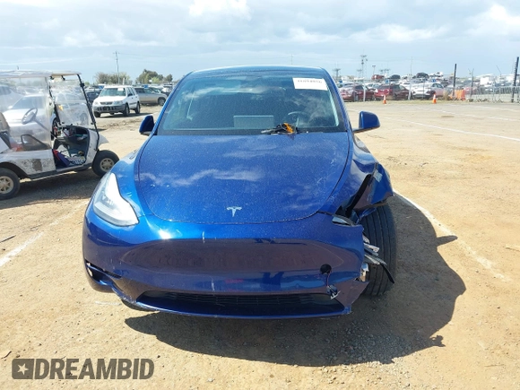 2020 Tesla Model Y Long Range with VIN 5YJYGDEF4LF000494, listed as a IAAI auction lot 41894856 with 118,638 mi miles and . Bid and sale history available at DreamBid. Image 11.