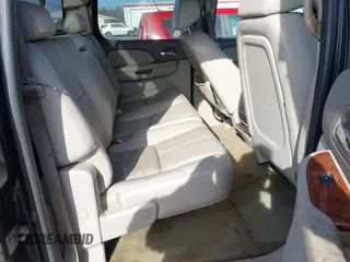 2007 Chevrolet Silverado 1500 1LT with VIN 3GCEC13J27G519225, listed as a IAAI auction lot 41458525 with 265,489 mi miles and . Bid and sale history available at DreamBid. Image 8.