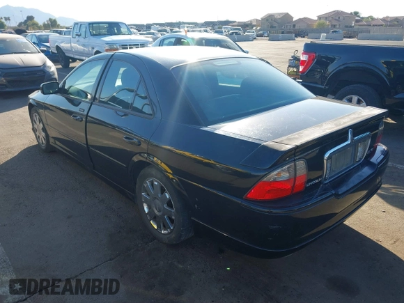 2003 Lincoln LS Sport z VIN 1LNHM87A33Y689084, wystawiony jako IAAI lot #41023405 z przebiegiem 205 200 mil mil oraz . Historia ofert i sprzedaży dostępna na DreamBid. Obrazek 3.