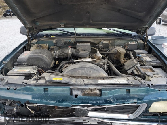1996 GMC Yukon with VIN 1GKEK13R6TJ747606, listed as a Copart auction lot 80763434 with 308,837 mi miles and Salvage Title. Bid and sale history available at DreamBid. Image 13.