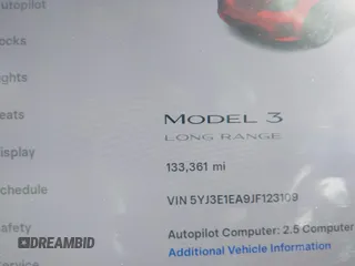 2018 Tesla Model 3 Long Range Battery z VIN 5YJ3E1EA9JF123109, wystawiony jako IAAI lot #42038158 z przebiegiem 133 361 mil mil oraz . Historia ofert i sprzedaży dostępna na DreamBid. Obrazek 15.