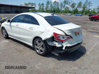 2017 Mercedes-Benz CLA 250 z VIN WDDSJ4EBXHN444076, wystawiony jako IAAI lot #42183176 z przebiegiem 121 385 mil mil oraz . Historia ofert i sprzedaży dostępna na DreamBid. Obrazek 3.