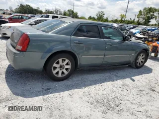 2005 Chrysler 300 Touring z VIN 2C3JA53G95H546536, wystawiony jako Copart lot #60667575 z przebiegiem 163 625 mil mil oraz Szkoda całkowita • Salvage title. Historia ofert i sprzedaży dostępna na DreamBid. Obrazek 3.